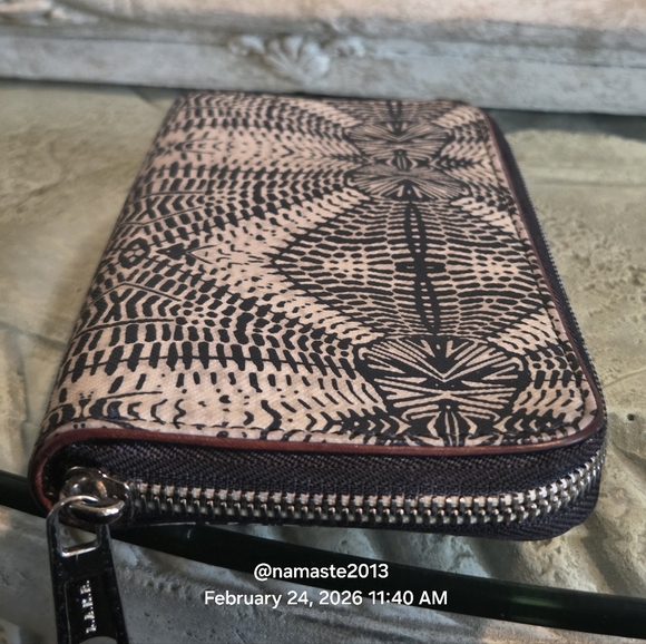 L.A.M.B. Gwen Stefani Batik Geometric Wallet Designer Leather Celebrity #186 - Picture 5 of 15